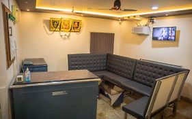 Shri Vasant Lodge